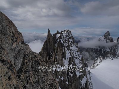 Aiguille d`Entreves. Alpes italianos
Aiguille d`Entreves. Alpes italianos, espectacular arista en el macizo del Mont Blanc.
