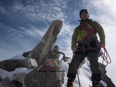 Arista de Aiguille de Entreves. Alpes
Ascension clasica, en la zona Italiana del Macizo del Mont Blanc
Palabras clave: Arista de Aiguille de Entreves. Alpes. Luis Basarrate