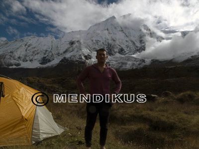 Luis Basarrate en Campo Base del Singu Chuli
Palabras clave: Luis Basarrate Himalaya Nepal Annapurna Singu Chuli