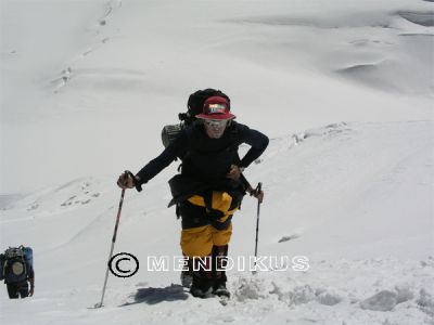 Iñaki ascendiendo al CII, Dhaulagiri
Palabras clave: Iñaki ascendiendo al CII, Dhaulagiri Luis Basarrate Trolo