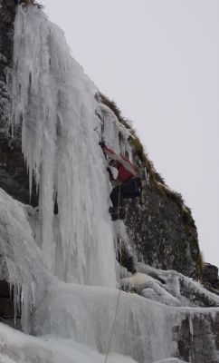 Jabi, sector la Ola, Valdecebollas.
Palabras clave: Valdecebollas Escalada hielo luis basarrate